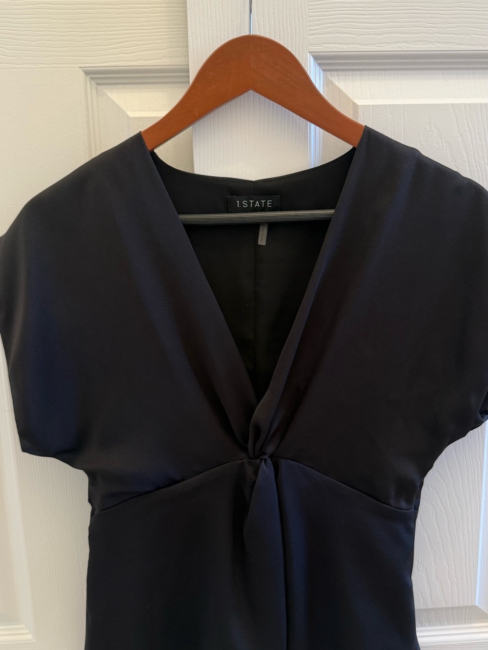 1.STATE Black V-Neck Dress with Twist Detail